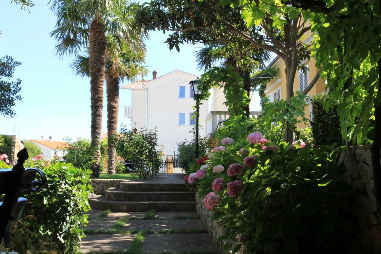 Vila Rojana Vodice Eksteriør bilde