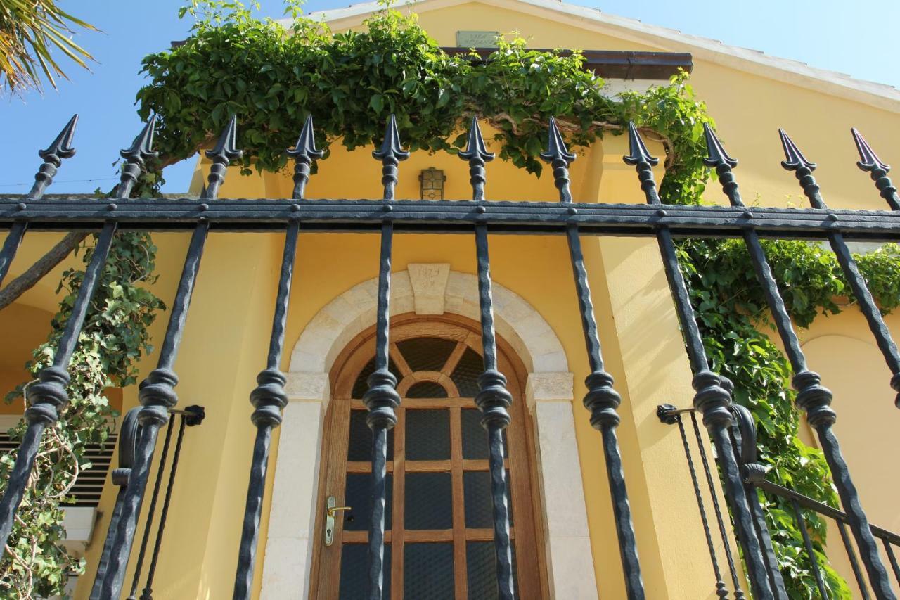Vila Rojana Vodice Eksteriør bilde