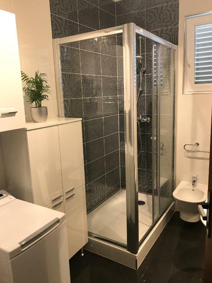 Vila Rojana Vodice Eksteriør bilde